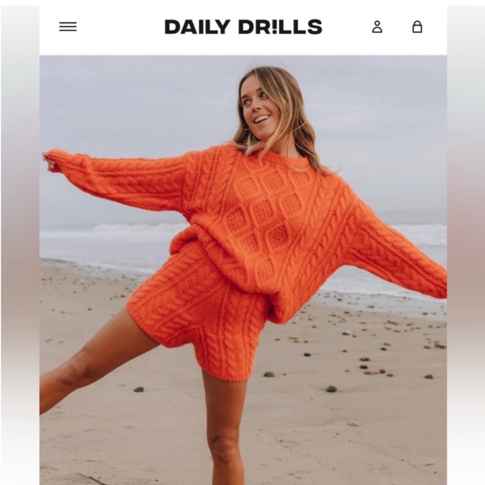 Daily Drills Women's Orange Cable Knit Mini Sweater Shorts M/L